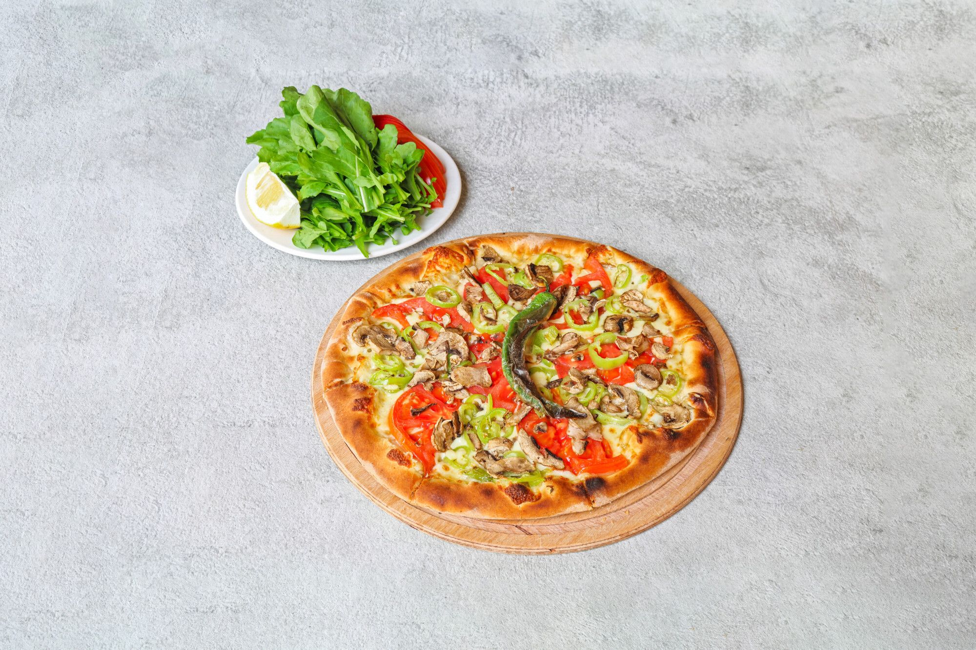 Yuvarlak Mantarlı Sebzeli Pide